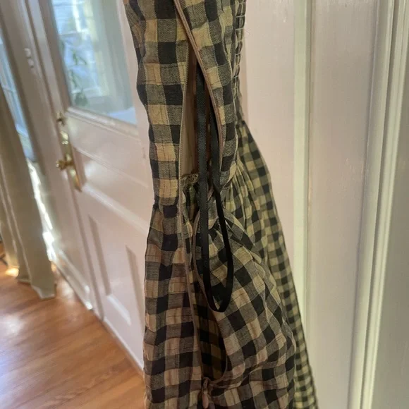 Princess Polly Tan and Black Checkered Maxi Dress 🖤💛🖤 - Picture 5 of 10